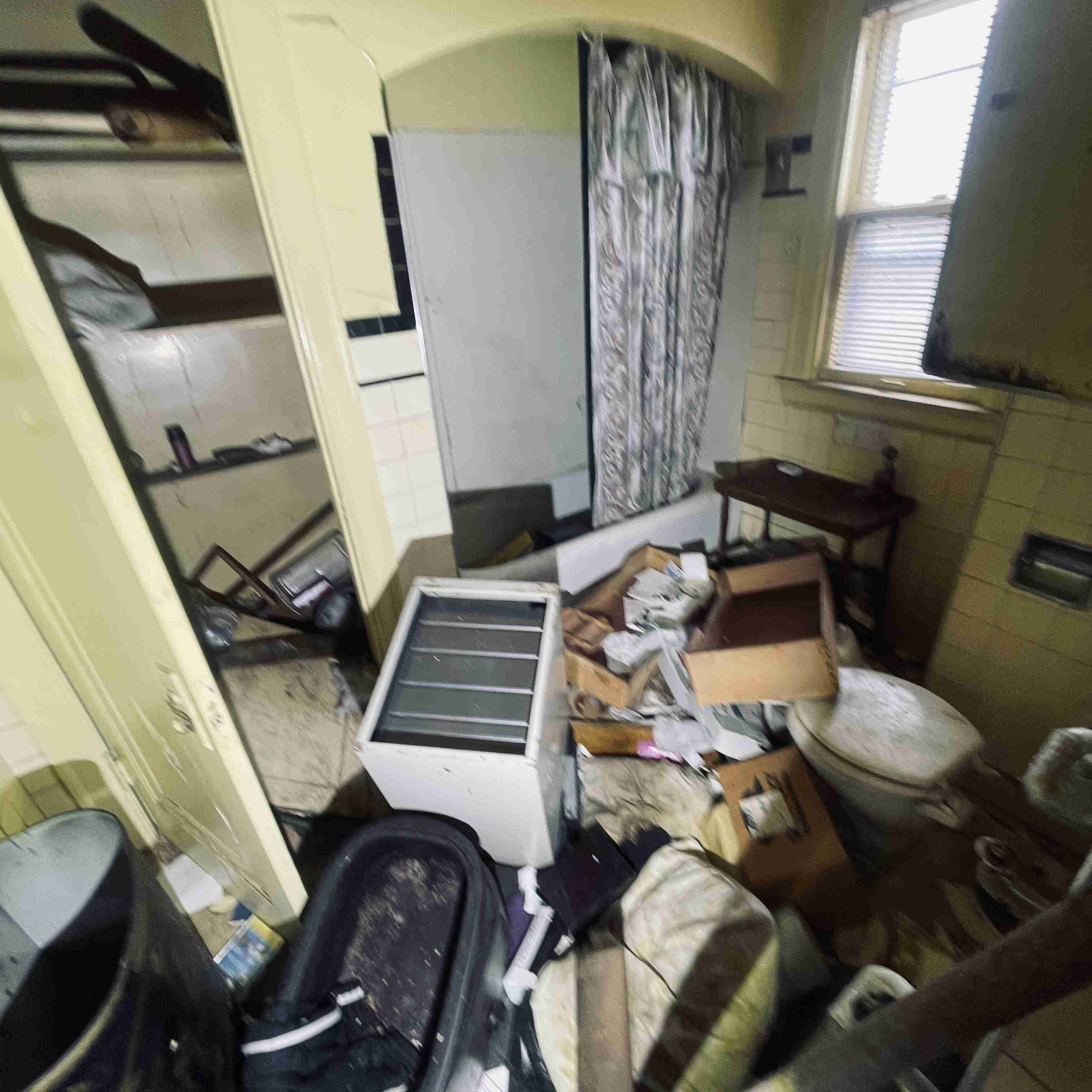 14044 Roselawn (43).jpg